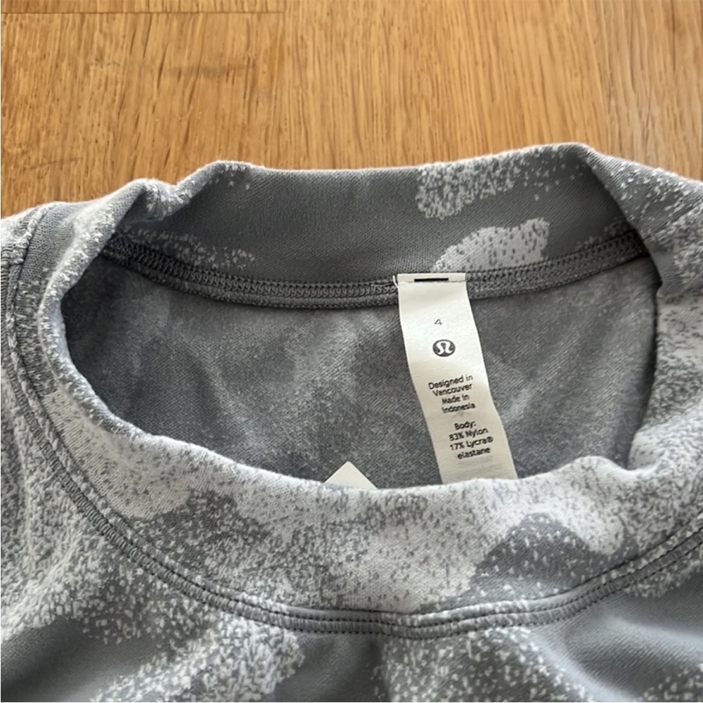 Gray LULULEMON Camouflage Women's Long Sleeve Top Size 4 - Picture 3 of 5